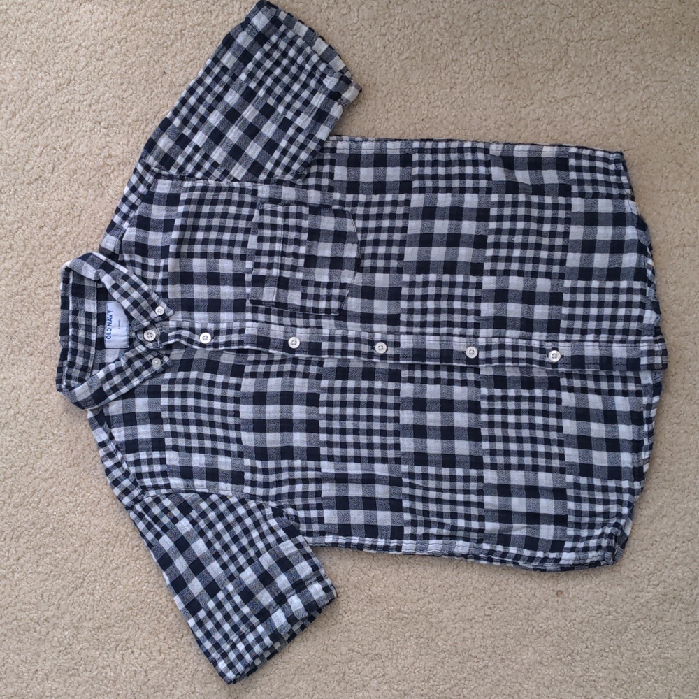 Boys Navy and White Checked Button Down Short Sleeve Shirt (Size L 10-12)